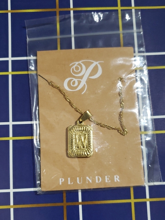 Plunder Jewelry - NWT-Plunder Gold Initial W Pendant Necklace - W